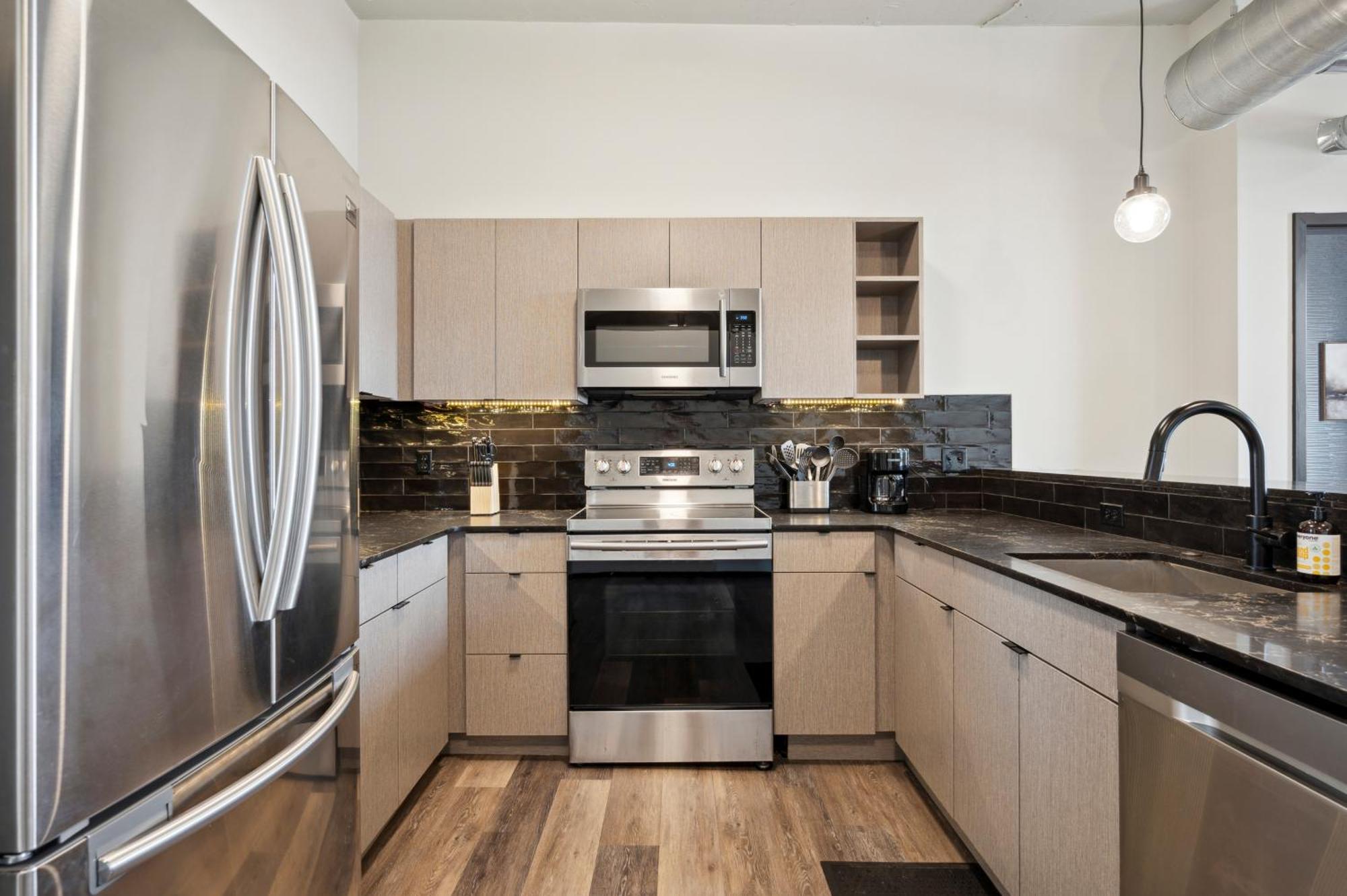 Large 3Br Apts & Studios, Free Parking, Gym, Game Room Philadelphia Exterior foto
